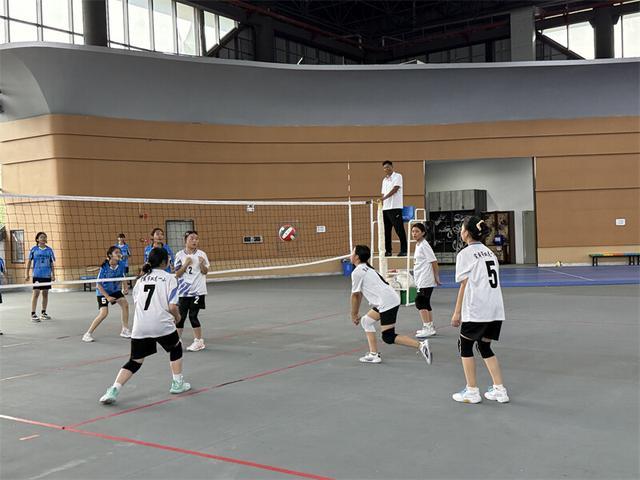 玩耍, 联赛总决赛